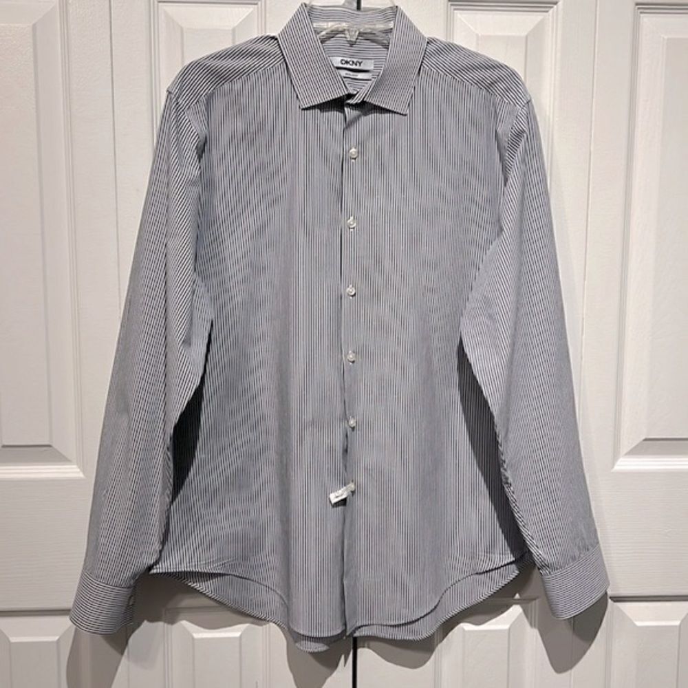 DKNY Men’s Blue and White Striped Long Sleeve Button Down Shirt Size 16.5